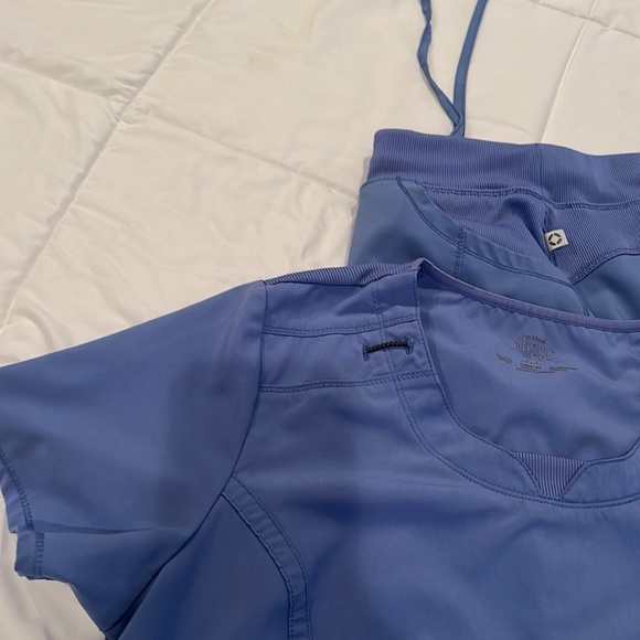 Pair of ceil blue scrubs, medium top and large bottom. See pictures for flaws. - Picture 4 of 11